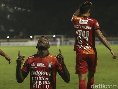 Arema FC Keok 1-3 dari 10 Pemain Bali United