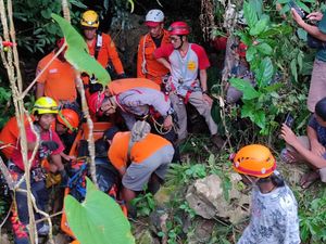 Mahasiswa UNS Tewas saat Survei Gua Braholo, Ulu-ulu Sebut Belum Izin Mahasiswa UNS Tewas saat Survei Gua Braholo, Ulu-ulu Sebut Belum Izin