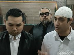 Isi Dakwaan Ferry Disebut Kirim Link YouTube-Venna Melinda Pukuli Diri Sendiri