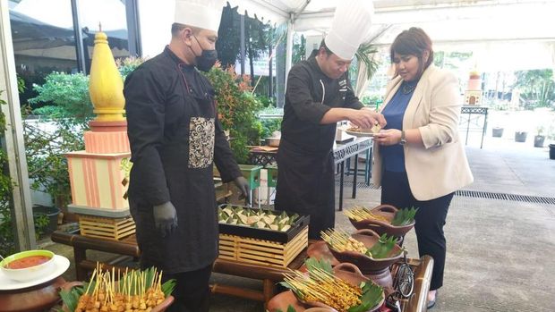 Grand Sahid Jaya gelar Street Food Festival