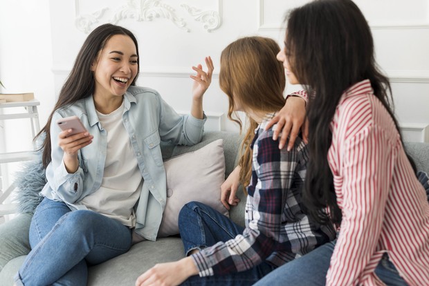 Ilustrasi Memberikan Energi Positif