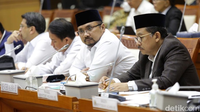 Menag Yaqut Cholil Qoumas mengusulkan para jemaah haji lunas tunda 2022 tidak perlu tambah Biaya Perjalanan Ibadah Haji (Bipih) 1444 Hijriah.