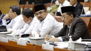 Raker Bareng Komisi VIII DPR, Kemenag Bahas soal Biaya Tambahan Haji