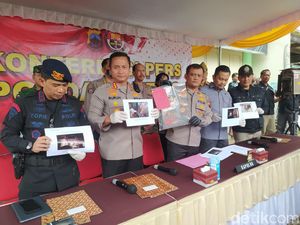 Kapolda Jateng Cek TKP Ledakan Maut Petasan di Kaliangkrik Magelang Kapolda Jateng Cek TKP Ledakan Maut Petasan di Kaliangkrik Magelang
