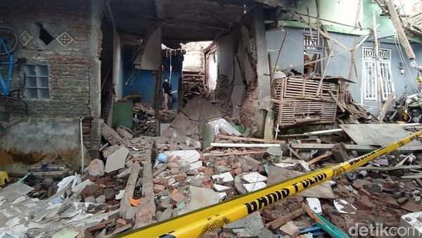 Potret Luluh Lantak Belasan Rumah gegara Ledakan Petasan Magelang