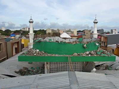 Kubah Masjid di Makassar Roboh, Timpa Jamaah Salat Tarawih