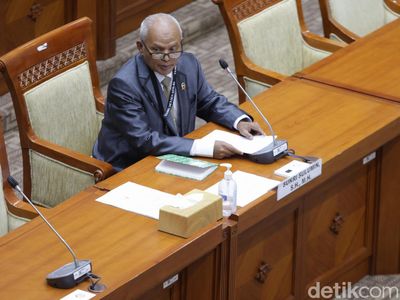 Lihat Lagi Momen Komisi III DPR Gelar Seleksi Hakim Agung