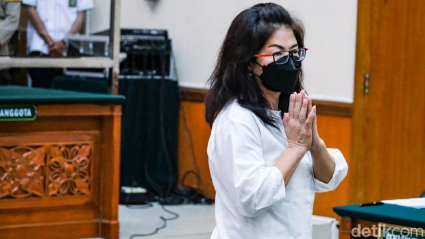 Jaksa menuntut Linda alias Anita hukuman 18 tahun penjara dalam kasus narkoba Irjen Teddy Minahasa dalam sidang di Pengadilan Negeri Jakarta Barat (PN Jakbar), Senin (27/3/2023).