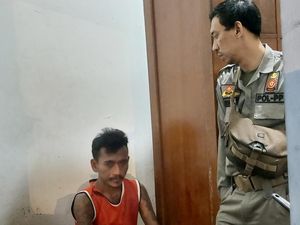 Satpol PP Bogor Amankan Pengamen Paksa Minta Uang ke Penumpang Angkot