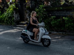 Turis Asing yang Bekerja di Bali Jadi Raja, Sangat Meresahkan