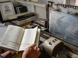 Melihat Produksi Al-Quran Braile di Bandung
