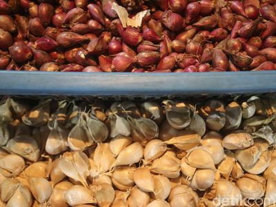 Meski Sudah Impor, Harga Bawang Tetap Melonjak Naik