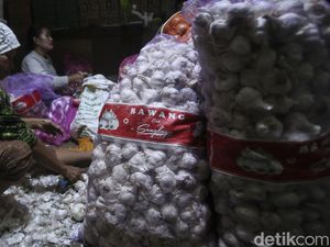 Beredar Kabar Importir Perlambat Pasokan Bawang Putih, Kemendag Buka Suara