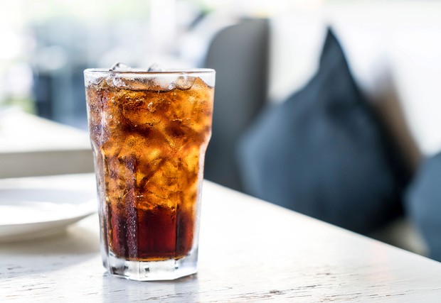Minuman bersoda dapat meningkatkan asam lambung ketika dikonsumsi saat bulan puasa