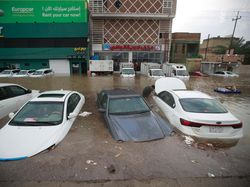 Mobil-mobil Ini Jadi Korban Banjir di Irak