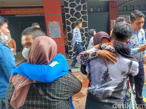 32 Napi Lapas Jelekong Bisa Kumpul Lagi Bareng Keluarga Saat Ramadan 32 Napi Lapas Jelekong Bisa Kumpul Lagi Bareng Keluarga Saat Ramadan