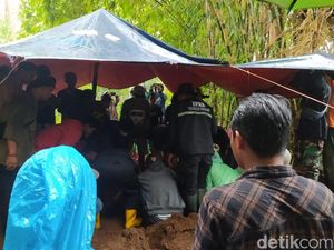 Korban Tewas Akibat Ledakan Petasan di Kaliangkrik Magelang Dimakamkan