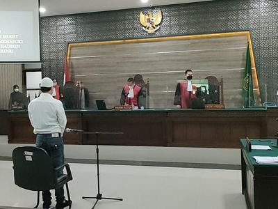 Penampakan Ferry Irawan Jalani Sidang Perdana KDRT Terhadap Venna Melinda