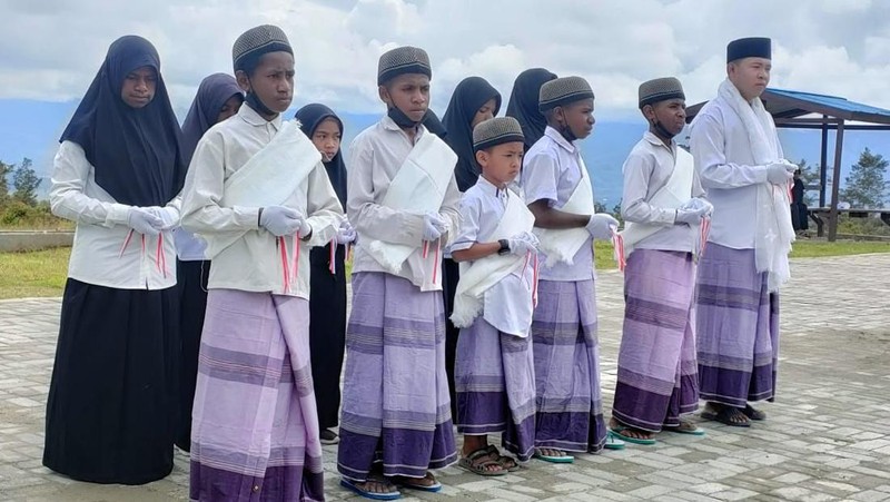Perjuangan Anak Pedalaman Papua Menjemput Hidayah Allah, Kamu Bisa Bantu