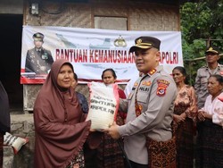 Kapolri Kirim Bantuan Kemanusiaan 50 Ton Beras untuk Warga NTT
