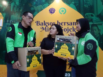 Potret Bakti Sosial Ramadan Mitra Driver Gojek