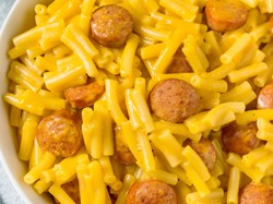 Resep Macaroni & Cheese dan Sosis yang Gurih Mengenyangkan