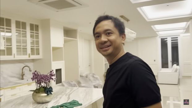 Rumah baru Ayu Dewi