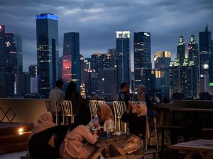 Sensasi Buka Puasa Bersama di Kafe Atap Jakarta
