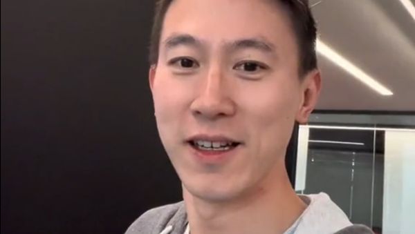 Potret Viral CEO TikToK yang Kesabarannya Bikin Naksir Para Wanita