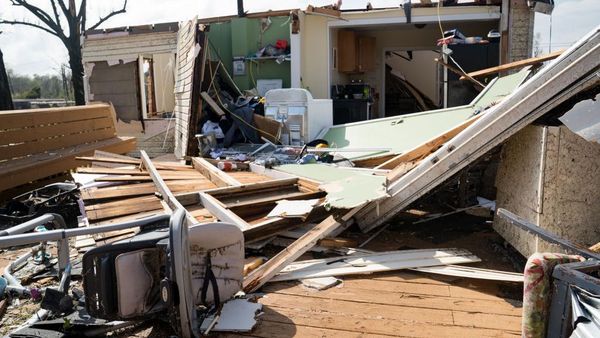 Sisa-sisa Badai Tornado yang Menghantam Kawasan Georgia