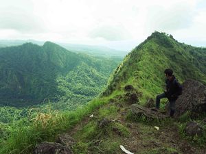 Pesona Bukit Mende Kintamani, Bak di Negeri di Atas Awan Pesona Bukit Mende Kintamani, Bak di Negeri di Atas Awan