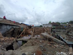 Seputar Ledakan Maut Peramu Mercon di Blitar-Malang-Magelang Seputar Ledakan Maut Peramu Mercon di Blitar-Malang-Magelang