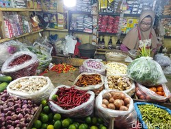 Harga Cabai Rawit-Gula di Pasar Surabaya Melonjak