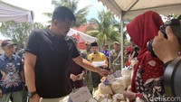 Pemkot Medan Wanti-wanti Kecamatan Tak Naikkan Harga Pasar Murah