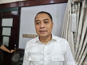 Permintaan Maaf dan Keputusan Vital Wali Kota Eri Atasi Banjir Surabaya Permintaan Maaf dan Keputusan Vital Wali Kota Eri Atasi Banjir Surabaya