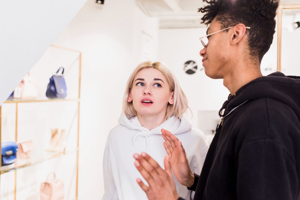 Perhatian dari Virgo dan Libra seringkali membuat orang di sekitarnya baper lalu kemudian mereka pergi begitu saja.