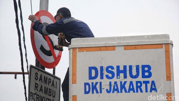 Biar Jelas, Rambu Lalin yang Usang Diganti