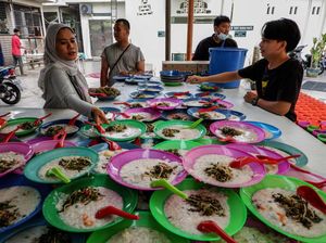 Bubur Pedas yang Jadi Menu Andalan Buka Puasa di Masjid Raya Medan Bubur Pedas yang Jadi Menu Andalan Buka Puasa di Masjid Raya Medan