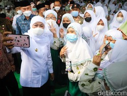 Khofifah Siapkan Golden Tiket untuk Hafiz Al-Quran-Ketua Osis di PPDB 2023