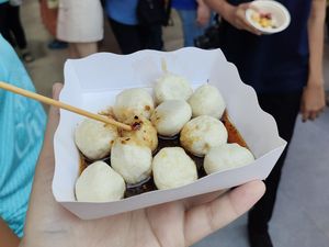 500 Kg Bakso Gratis Saat Ulang Tahun Lisa BLACKPINK