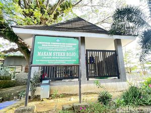 Makam Syekh Bojo Pendiri Masjid Tua Jerrae Sidrap yang Dikeramatkan Makam Syekh Bojo Pendiri Masjid Tua Jerrae Sidrap yang Dikeramatkan