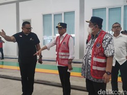 Jokowi Resmikan Kereta Api Sulsel Besok, Menhub Jajal Stasiun Rammang-rammang