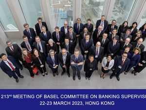 OJK Minta Perbankan RI Perkuat Tata Kelola & Manajemen Risiko OJK Minta Perbankan RI Perkuat Tata Kelola & Manajemen Risiko