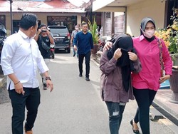 Akhir Pelarian 2 Wanita Owner Investasi Ternak Ayam Bodong Rp 3 M di Palopo
