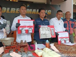 Jual Bahan Baku Petasan, 3 Orang Ditangkap di SPBU Kodok Ngorek Malang