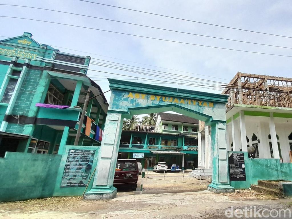 Kisah Kelam di Balik Pesantren Tertua di Pangandaran Kisah Kelam di Balik Pesantren Tertua di Pangandaran