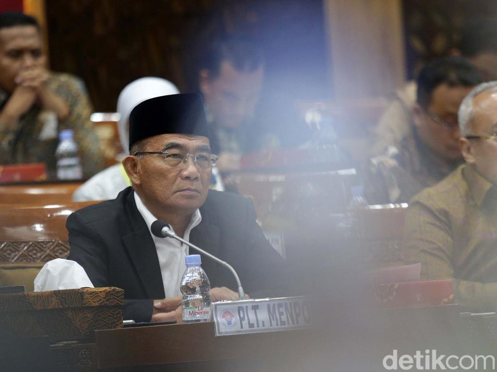 Plt Menpora Bicara soal Nasib Piala Dunia U-20 di Indonesia Plt Menpora Bicara soal Nasib Piala Dunia U-20 di Indonesia