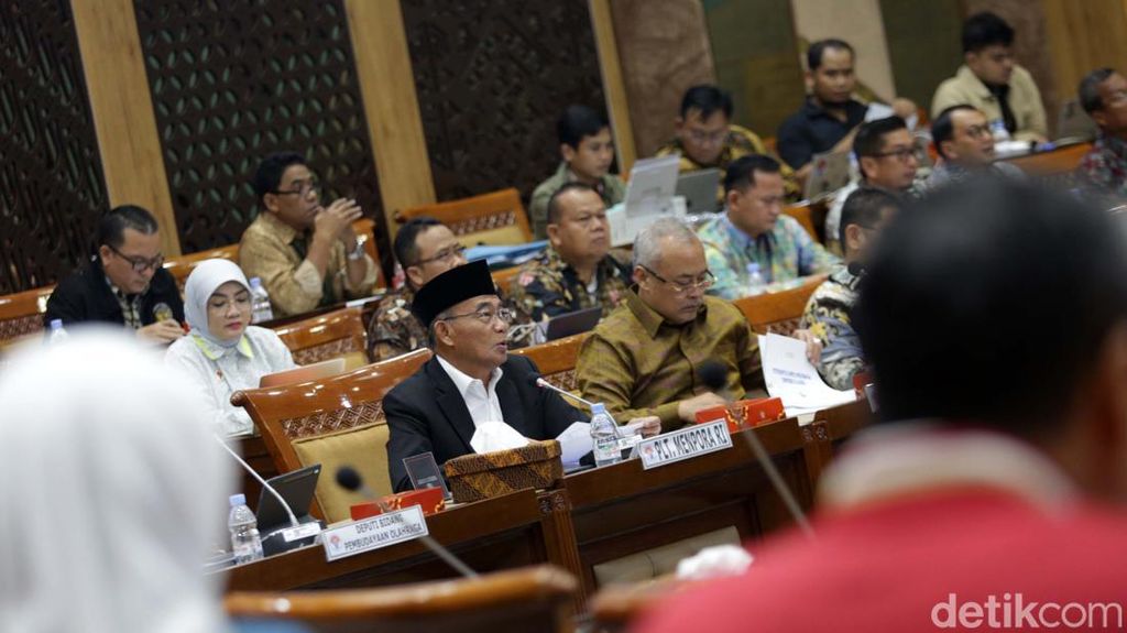 Plt Menpora-Komisi X DPR Bahas Piala Dunia U-20 Plt Menpora-Komisi X DPR Bahas Piala Dunia U-20
