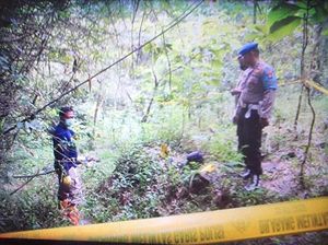 Pria di Kediri Minum Sabun Lalu Tewas dengan Luka di Leher, Diduga Bunuh Diri Pria di Kediri Minum Sabun Lalu Tewas dengan Luka di Leher, Diduga Bunuh Diri