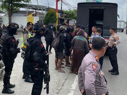 Bawa Tiket Suporter PSIS, Puluhan Bonek Masuk Semarang Diputar Balik